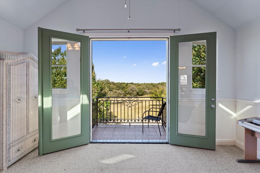 More Photos Of 1092 FM 3000, Elgin Specialty For Sale