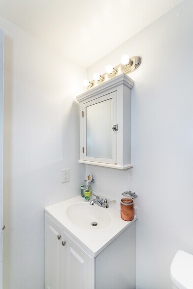 More Photos Of 2514 13th St NW, Washington Apartments For Sale