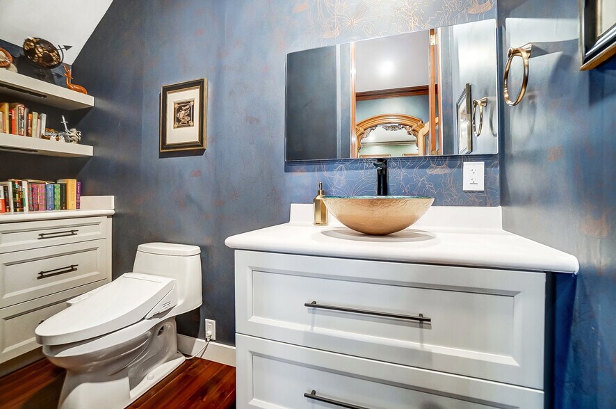 More Photos Of 208 W Monument Ave, Dayton Office Residential For Sale