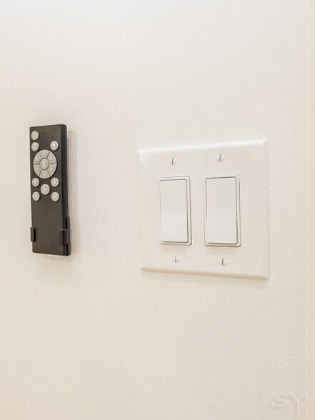 More Photos Of 6050 Eberhart ave, Chicago Apartments For Sale