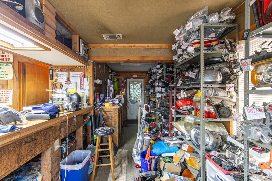 More Photos Of 2244 Highway 69 S, Greenville Auto Repair For Sale