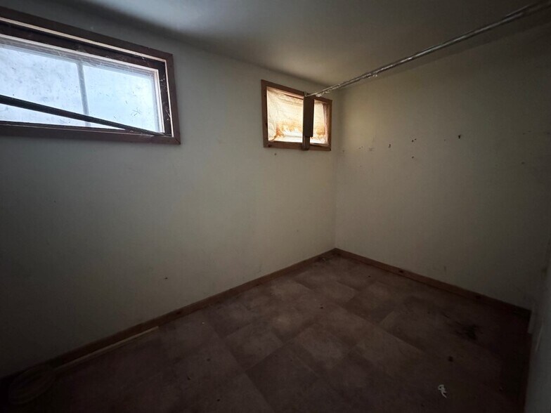 More Photos Of 563 James Monroe Ave, Monroeton Apartments For Sale