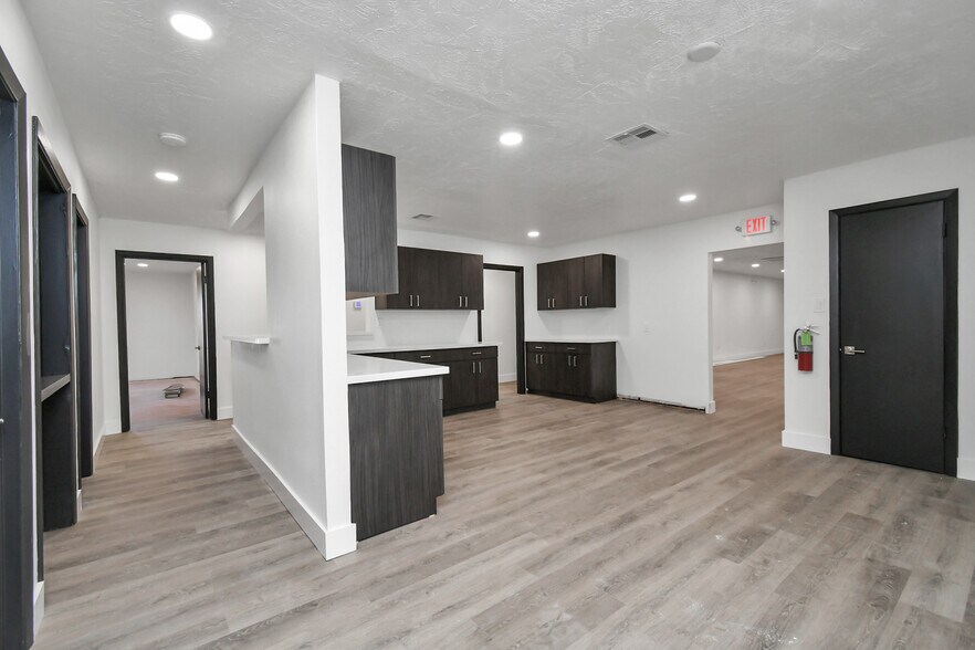 More Photos Of 421 Little York Rd, Houston Truck Stop For Lease