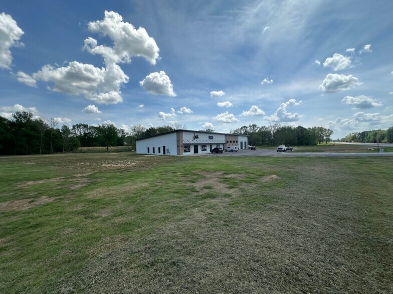 More Photos Of 536 US-64, Beebe Office For Sale