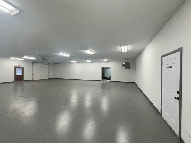 More Photos Of 4039 Us-93 Hwy, Stevensville Freestanding For Lease