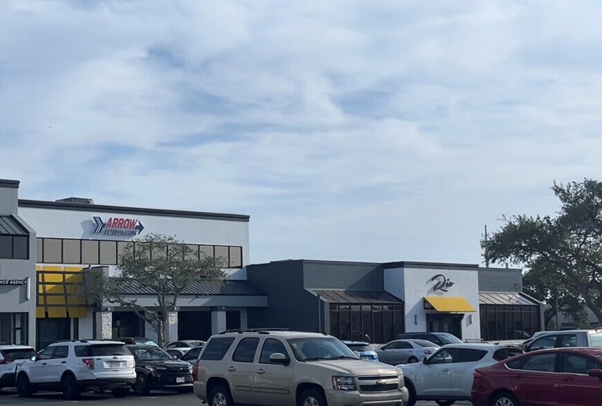More Photos Of 5702 S Staples, Corpus Christi Unknown For Lease
