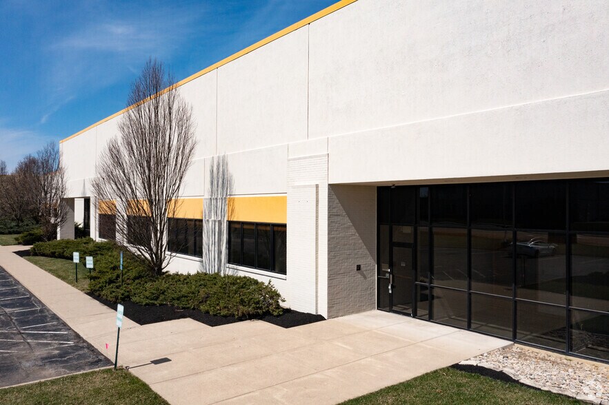 More Photos Of 8481 Duke Blvd, Mason Warehouse For Lease