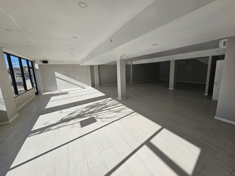 More Photos Of 10 Alexander St, Watsonville Storefront Retail Residential For Lease