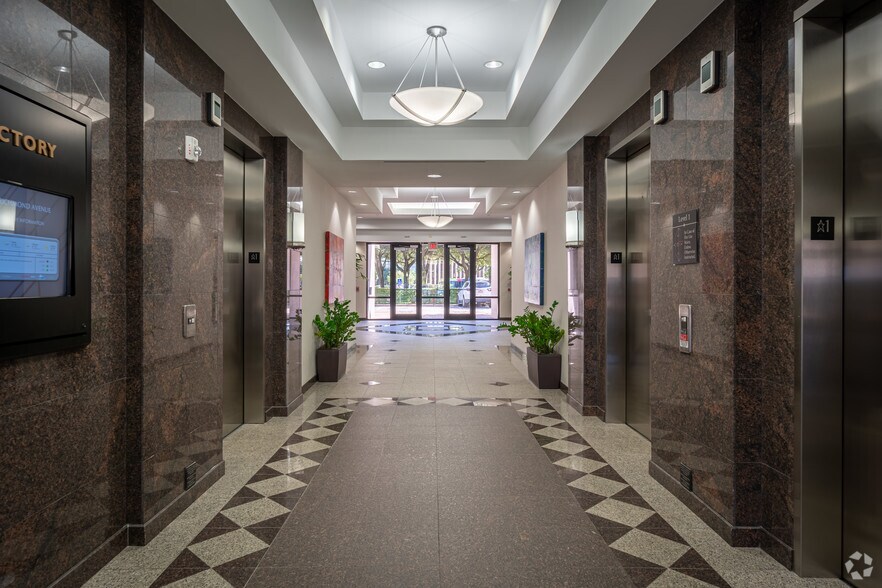 More Photos Of 11200 Richmond Ave, Houston Office For Lease