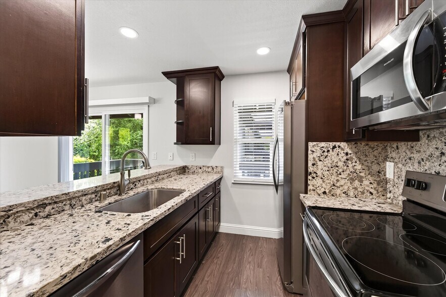More Photos Of 1920 Camino Verde, Walnut Creek Apartments For Sale