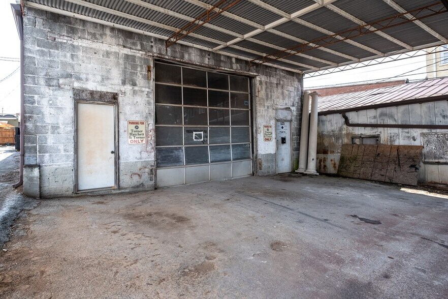More Photos Of 48 Alley St, Murphy Storefront Retail Office For Sale