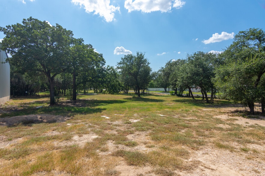 More Photos Of 322 Logan Ranch Rd, Georgetown Specialty For Lease