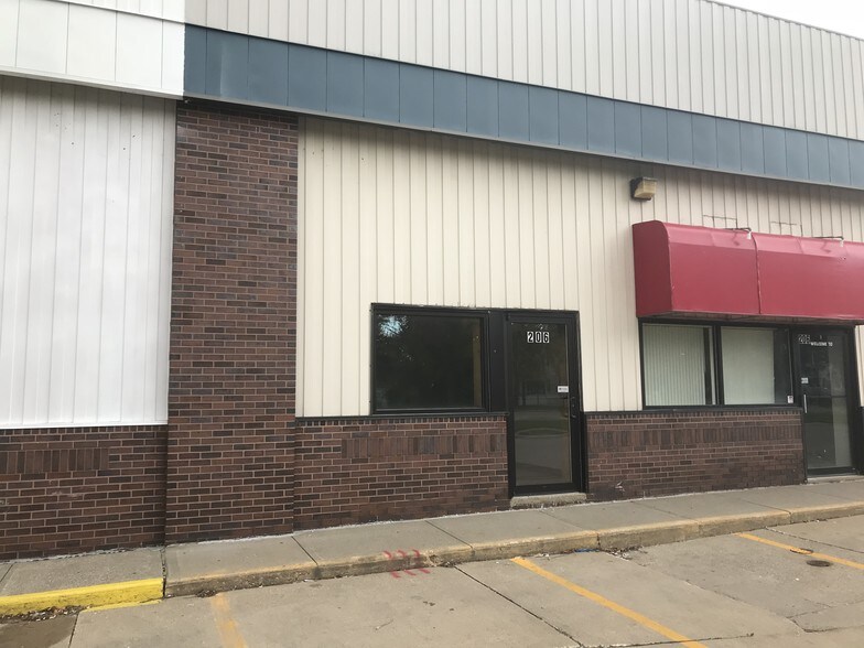 More Photos Of 206 1st St, Sergeant Bluff Office For Sale