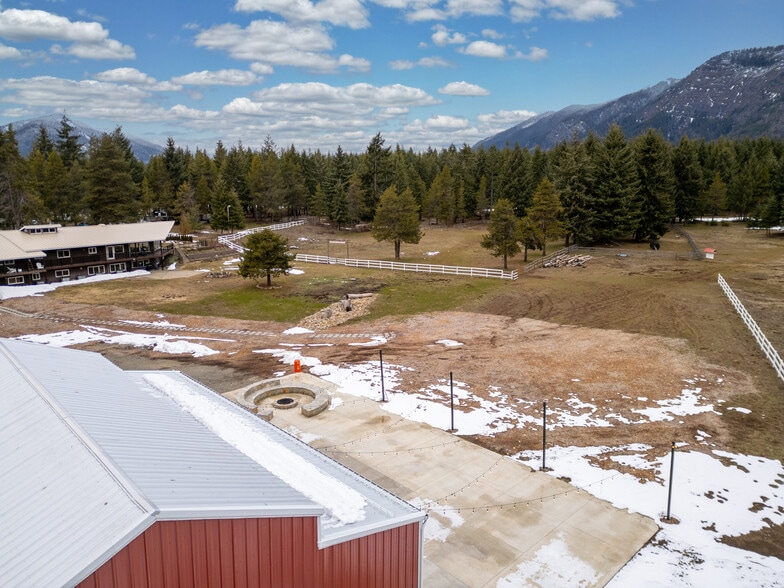 More Photos Of 180 Silver Ridge Ranch Rd, Easton Trailer Camper Park For Sale