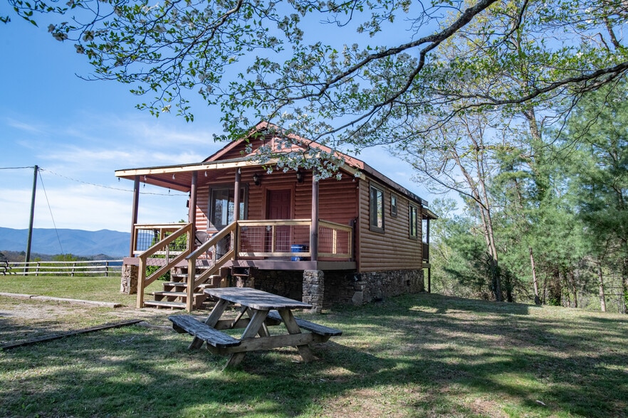 More Photos Of 9400 US-19 W, Bryson City Hotel For Sale