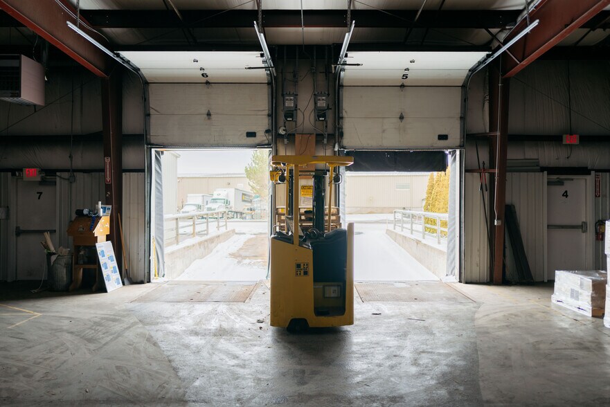 More Photos Of 2291 Traversefield Dr, Traverse City Manufacturing For Lease