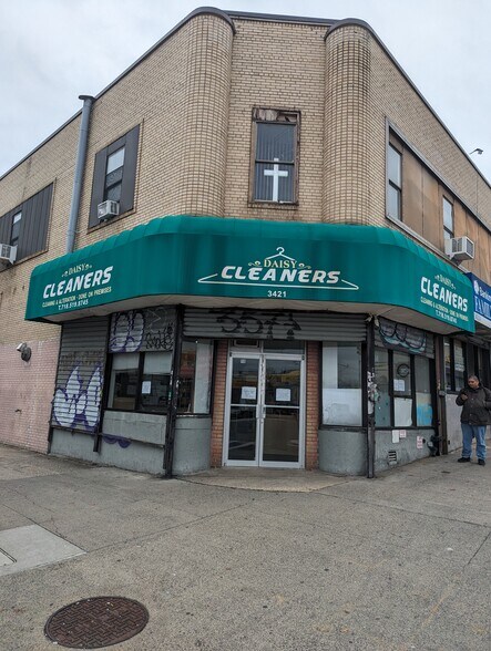 More Photos Of 3421-3439 Boston Rd, Bronx Storefront Retail Office For Lease