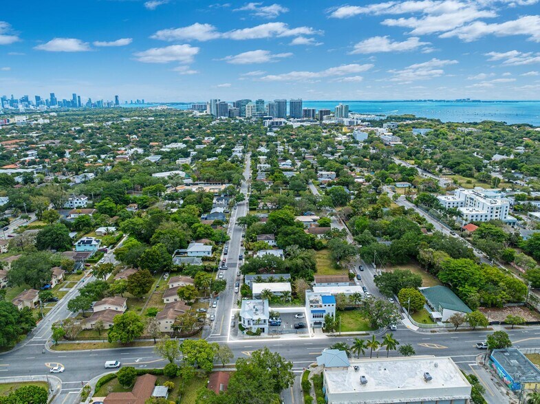 More Photos Of 3305 SW 37th Ave, Miami Office For Sale