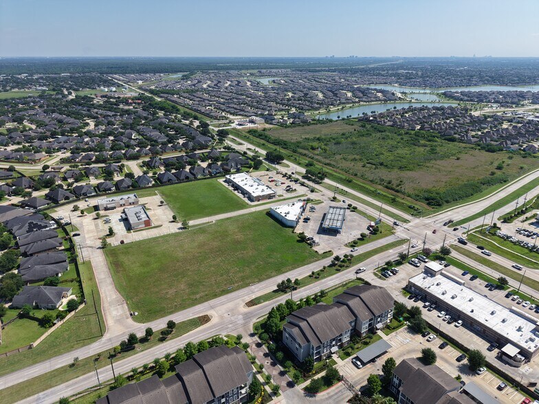 More Photos Of Beechnut & Grand Mission Blvd, Richmond General Retail For Lease