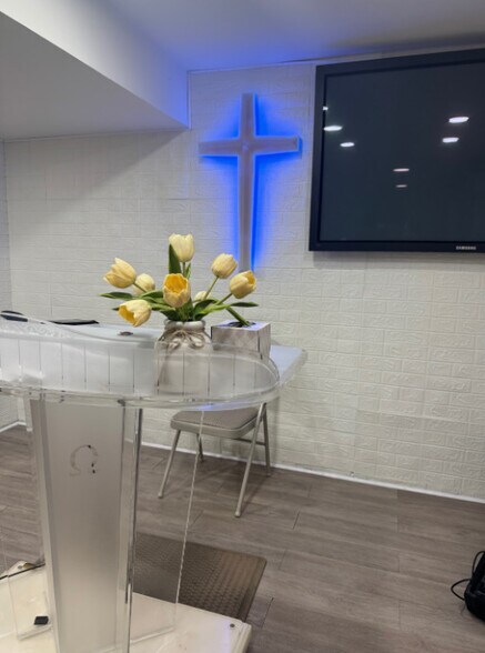More Photos Of 4324 215th St, Bayside Religious Facility For Lease