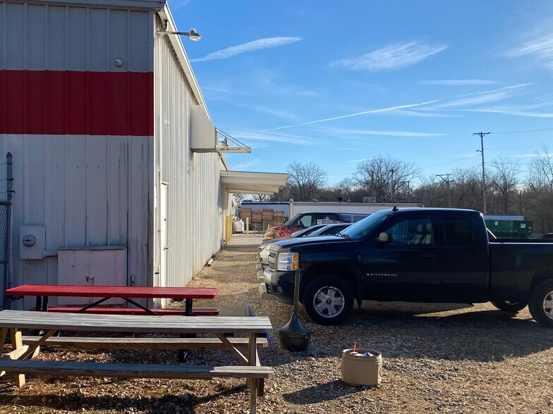 More Photos Of 3050 Plainfield Rd, Dayton Warehouse For Sale