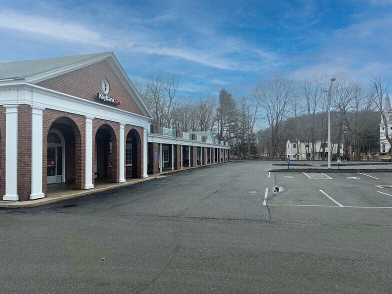 More Photos Of 1715 Foxon Rd, North Branford Unknown For Lease