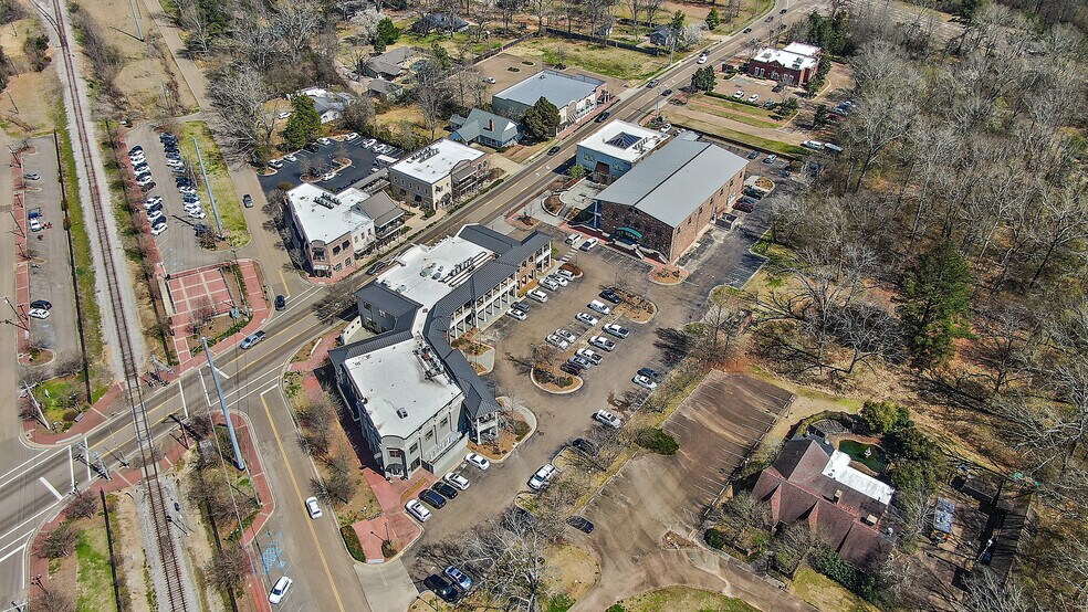 More Photos Of 113-115 W Jackson Ave, Ridgeland Unknown For Lease