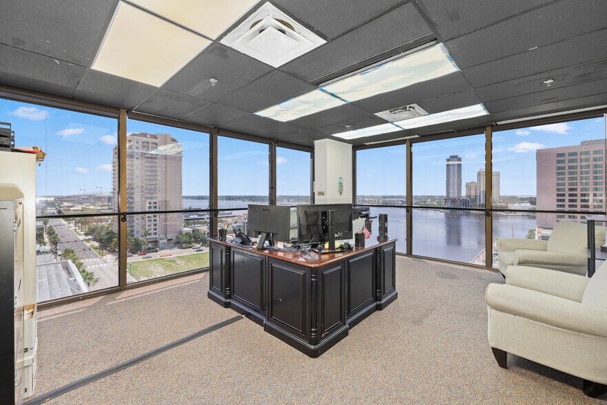 More Photos Of 233 E Bay St, Jacksonville Office For Sale