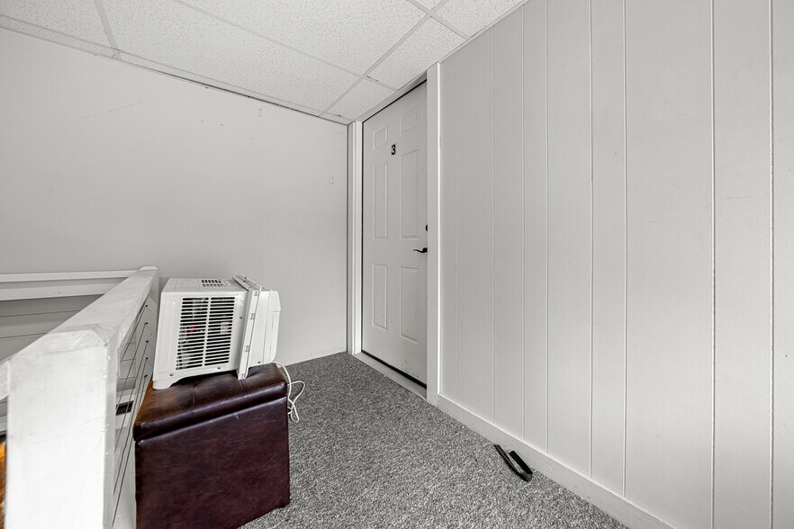 More Photos Of 15 South St, Freeport Apartments For Sale