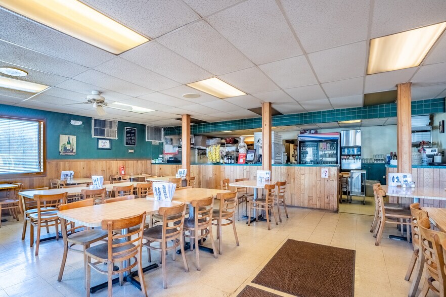 More Photos Of 255 S Main St, East Windsor Restaurant For Sale