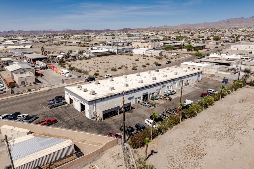 More Photos Of 1950 Commander Dr, Lake Havasu City General Retail For Sale