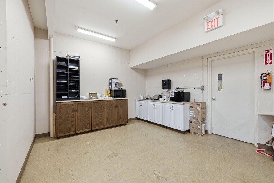 More Photos Of 69 Earl Martin Dr, Woolwich Industrial For Sale