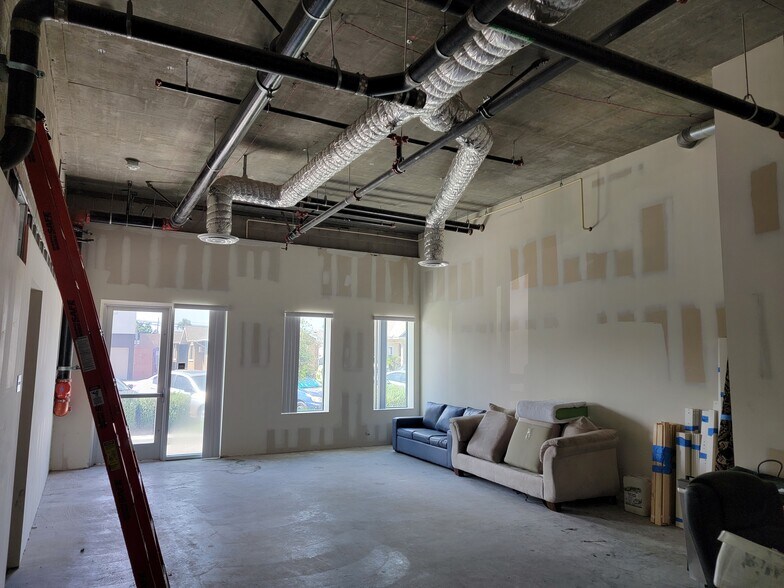 More Photos Of 1836-1852 Locust Ave, Long Beach Apartments For Lease