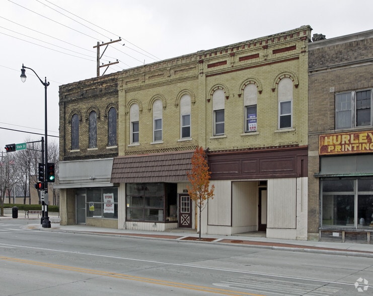More Photos Of 1028 State St, Racine Storefront Retail Residential For Sale