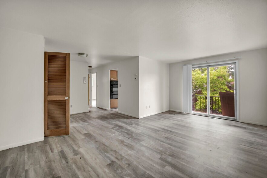 More Photos Of 818-850 S Green Rd, South Euclid Apartments For Sale