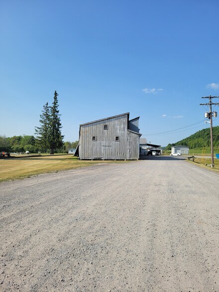 More Photos Of 8955 Swamp Rd, Waterville Restaurant For Sale