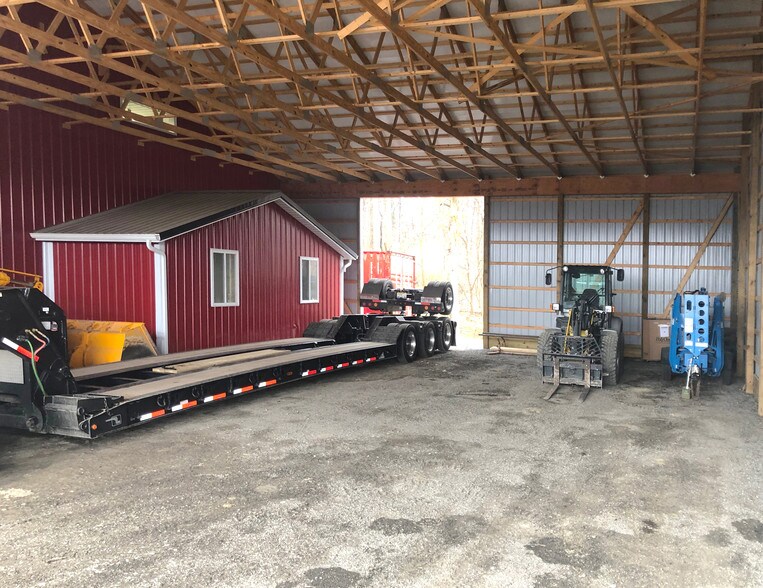 More Photos Of 70 Grimes Rd, Claysville Warehouse For Lease