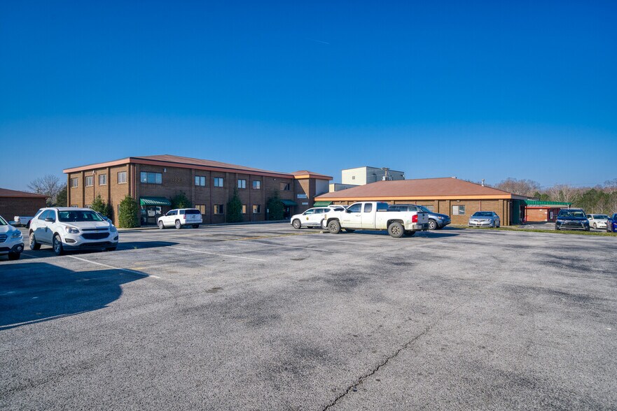 More Photos Of 1221 S Willow Ave, Cookeville Office Residential For Sale