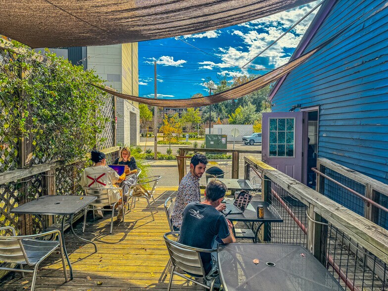 More Photos Of 661-663 Industrial Dr, Tallahassee Warehouse For Lease