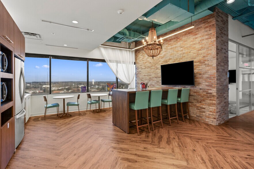 More Photos Of 188 E Capitol St, Jackson Office For Lease