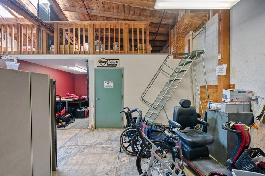 More Photos Of 2911 Shattuck Ave, Berkeley Storefront For Sale