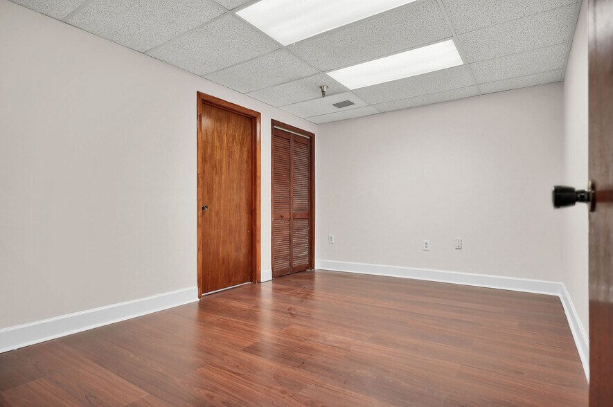 More Photos Of 2150 Coral Way, Miami Office For Lease