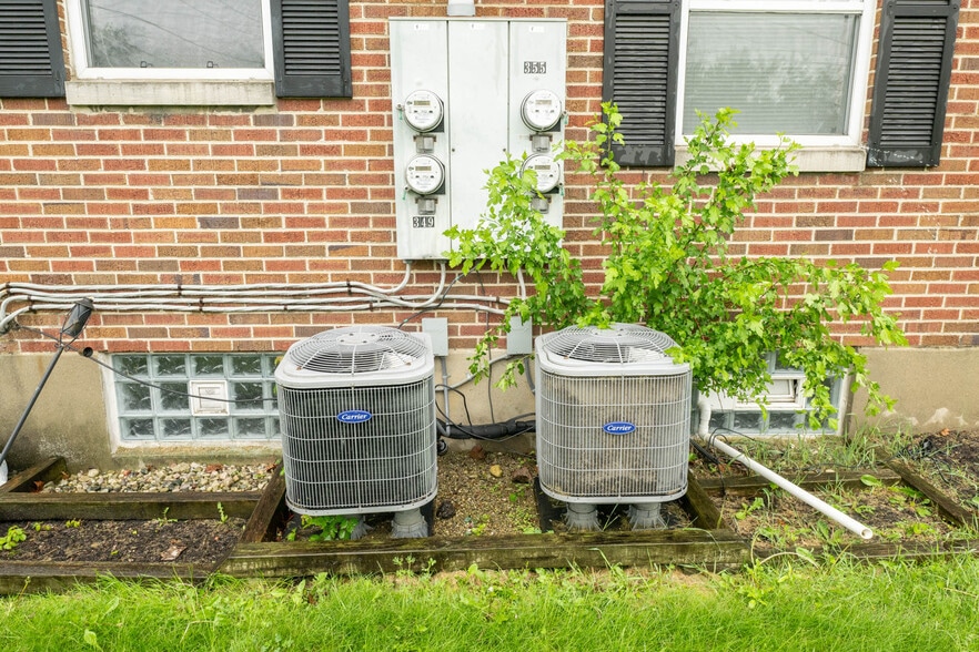 More Photos Of 349 Orchard Dr, Oakwood Apartments For Sale