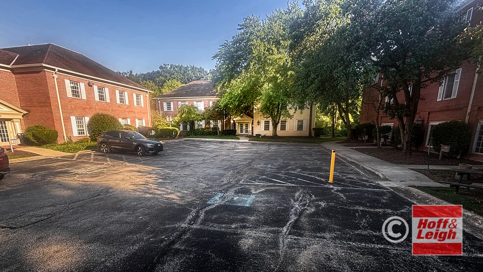 More Photos Of 8225 Brecksville Rd, Brecksville Office For Sale