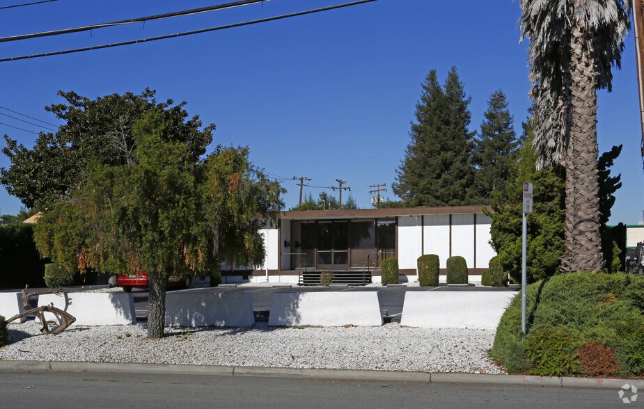 More Photos Of 303 Brokaw Rd, Santa Clara Office For Sale