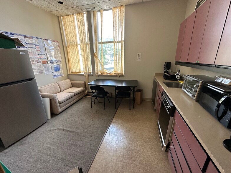 More Photos Of 92 High St, Medford Office For Sale