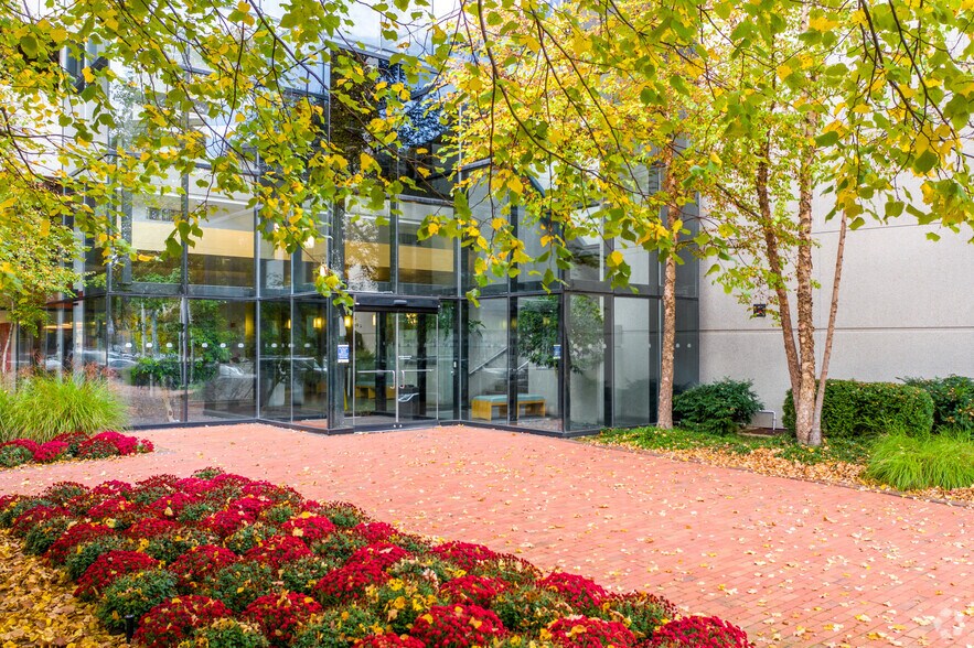 More Photos Of 1010 Washington Blvd, Stamford Office For Lease