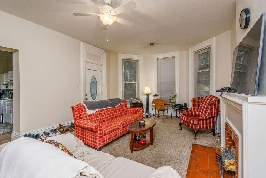 241 N Sandusky St, Delaware, OH 43015 Apartments For Sale