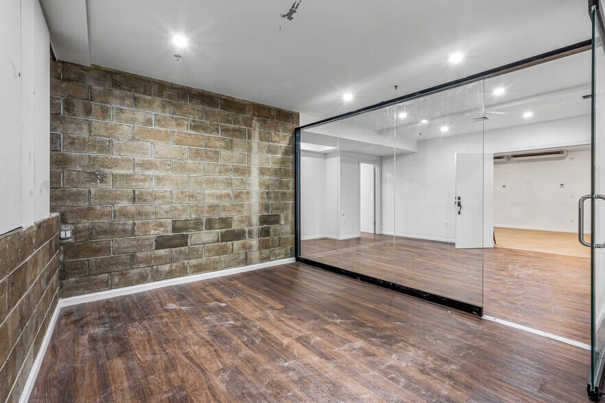 More Photos Of 223-227 Grand St, New York Storefront Retail Residential For Lease