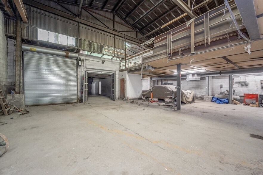 More Photos Of 138 Oakley Ave, White Plains Auto Repair For Sale
